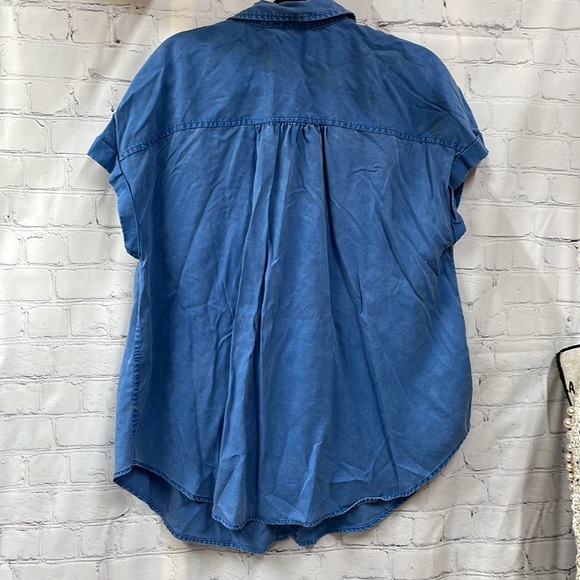 New Directions soft button up blue 2x top - Picture 5 of 5